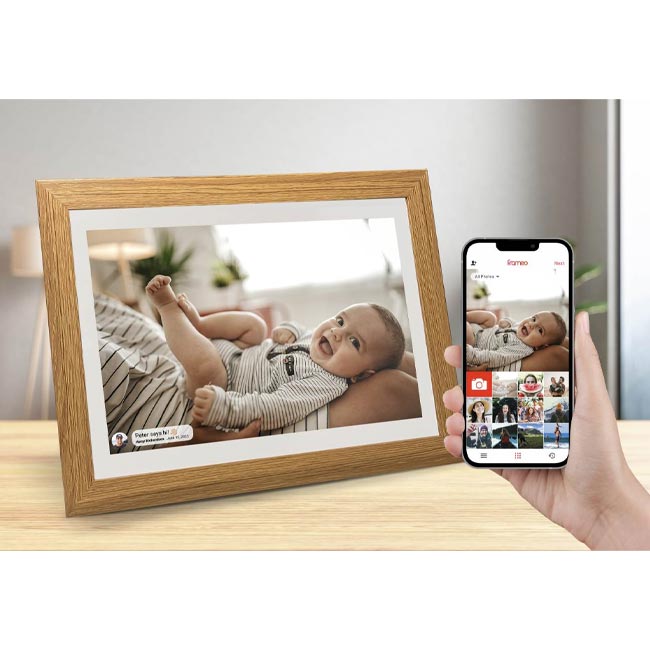 Frameo Smart Photo Frame - White Oak